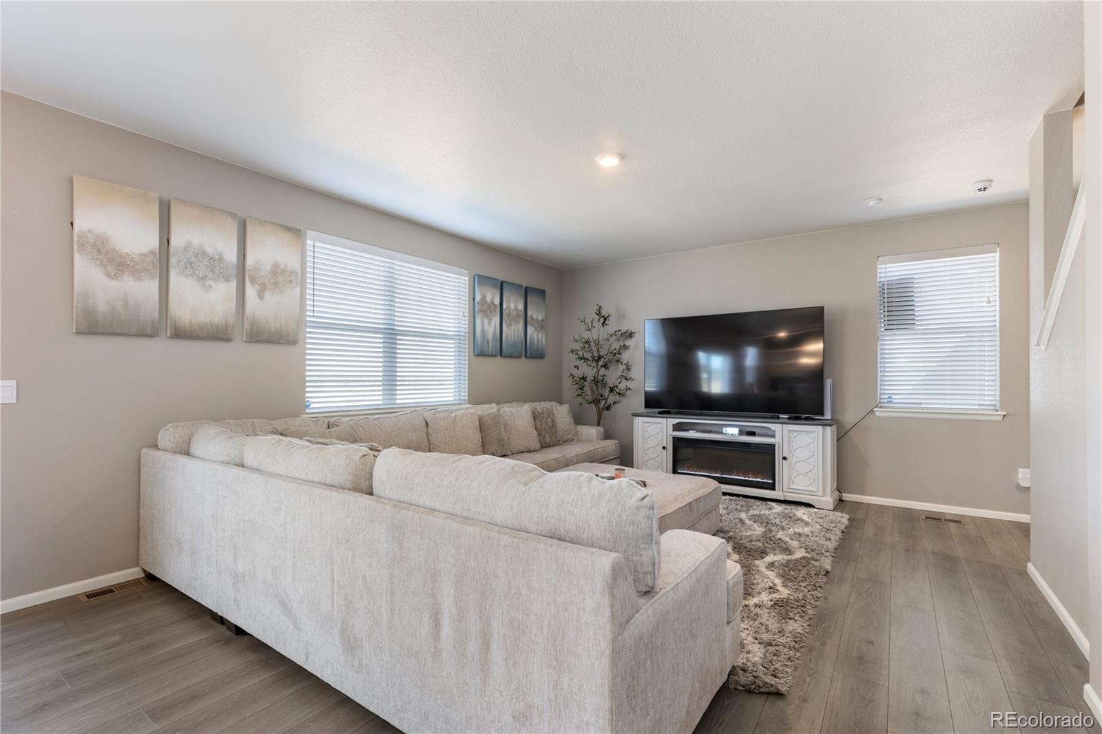 6401 B Street Road, Greeley, CO 80634, 4 Bedrooms Bedrooms, ,3 BathroomsBathrooms,Residential,For Sale,B Street,REC6946088