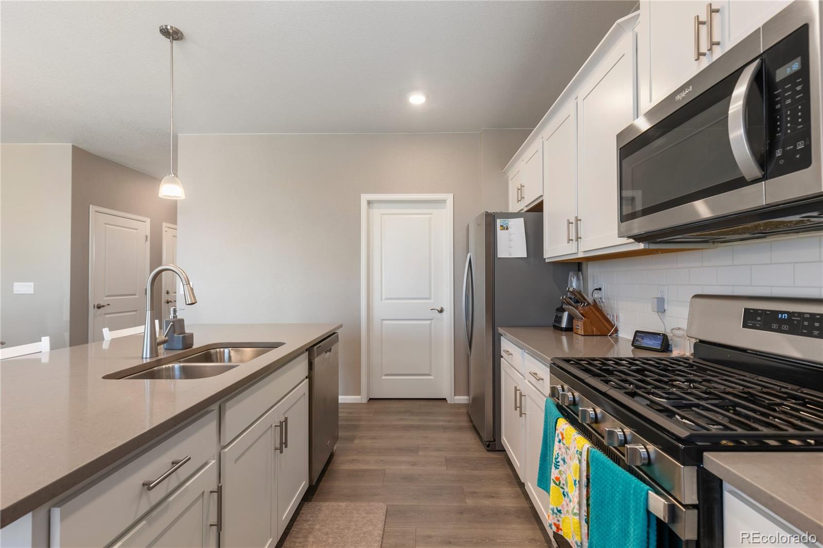 6401 B Street Road, Greeley, CO 80634, 4 Bedrooms Bedrooms, ,3 BathroomsBathrooms,Residential,For Sale,B Street,REC6946088