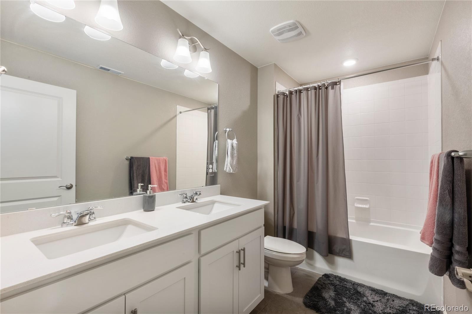 6401 B Street Road, Greeley, CO 80634, 4 Bedrooms Bedrooms, ,3 BathroomsBathrooms,Residential,For Sale,B Street,REC6946088
