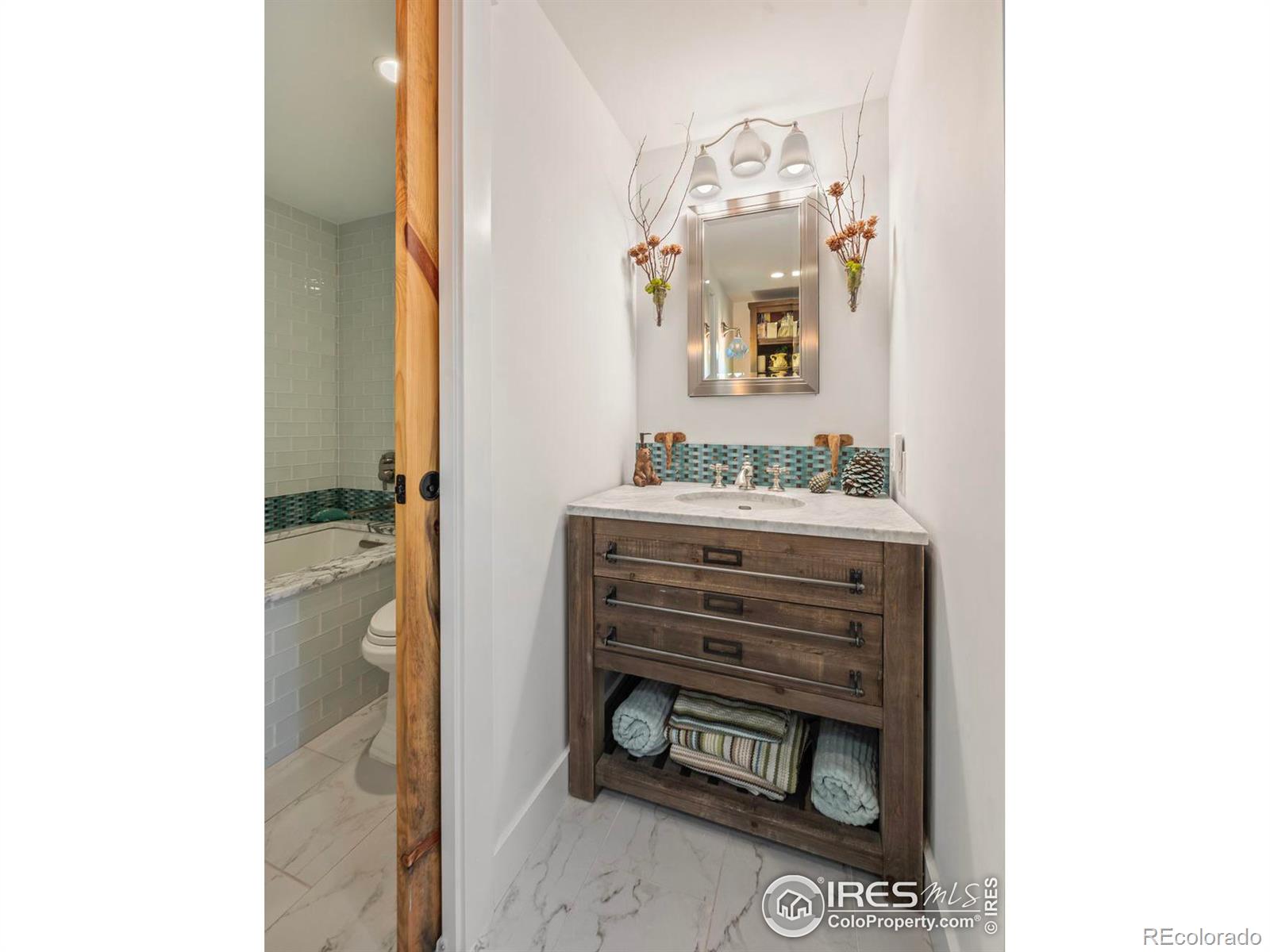 2888 Lakeridge Trail, Boulder, CO 80302, 3 Bedrooms Bedrooms, ,3 BathroomsBathrooms,Residential,For Sale,Lakeridge,RECIR1019555