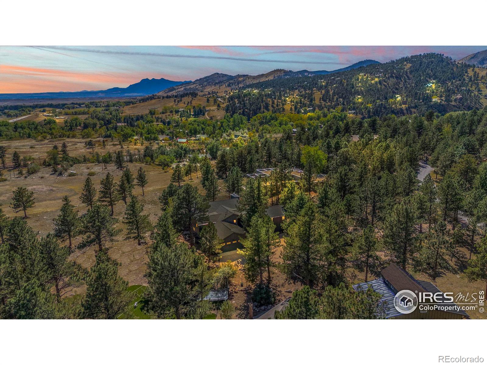 2888 Lakeridge Trail, Boulder, CO 80302, 3 Bedrooms Bedrooms, ,3 BathroomsBathrooms,Residential,For Sale,Lakeridge,RECIR1019555