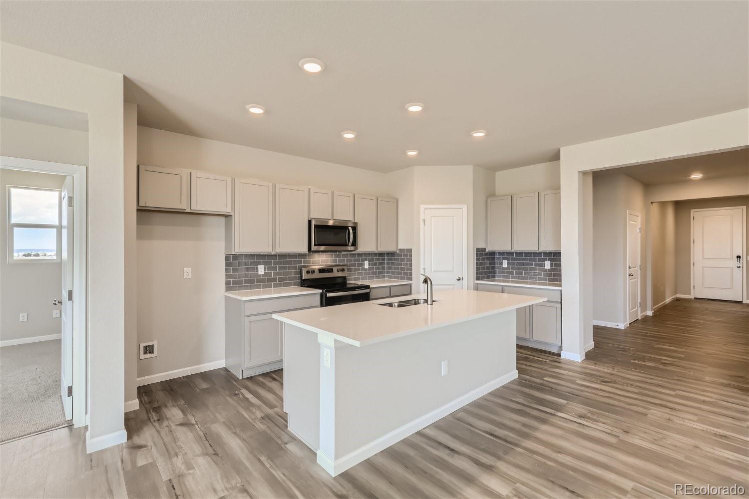 10161 Quentin Court, Commerce City, CO 80022, 3 Bedrooms Bedrooms, ,2 BathroomsBathrooms,Residential,For Sale,Quentin,REC2390953