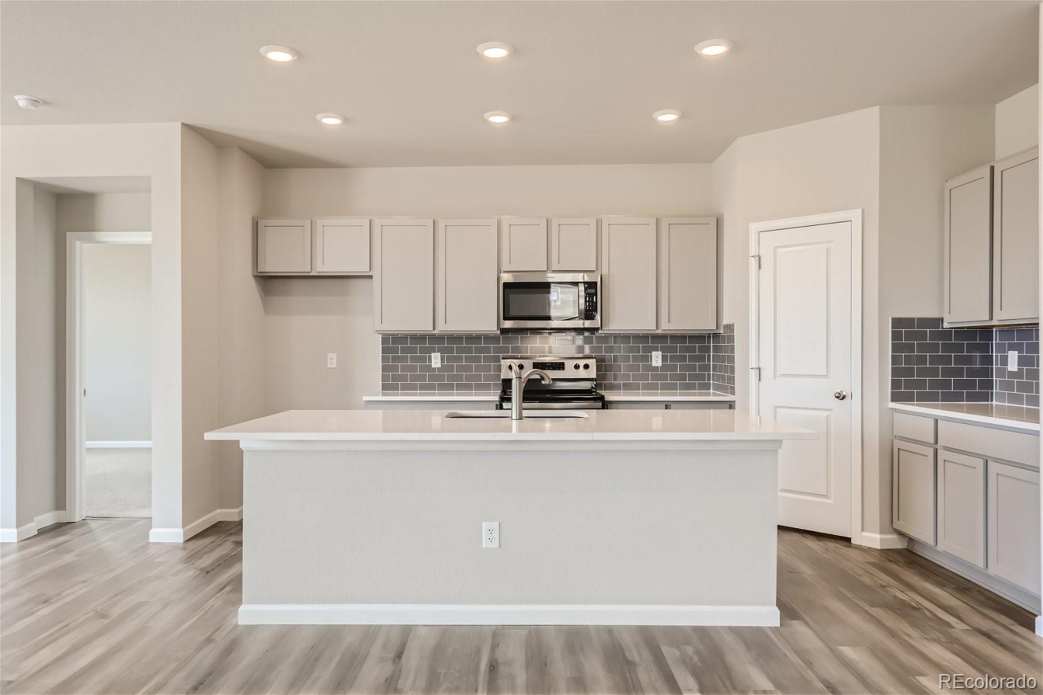 10161 Quentin Court, Commerce City, CO 80022, 3 Bedrooms Bedrooms, ,2 BathroomsBathrooms,Residential,For Sale,Quentin,REC2390953