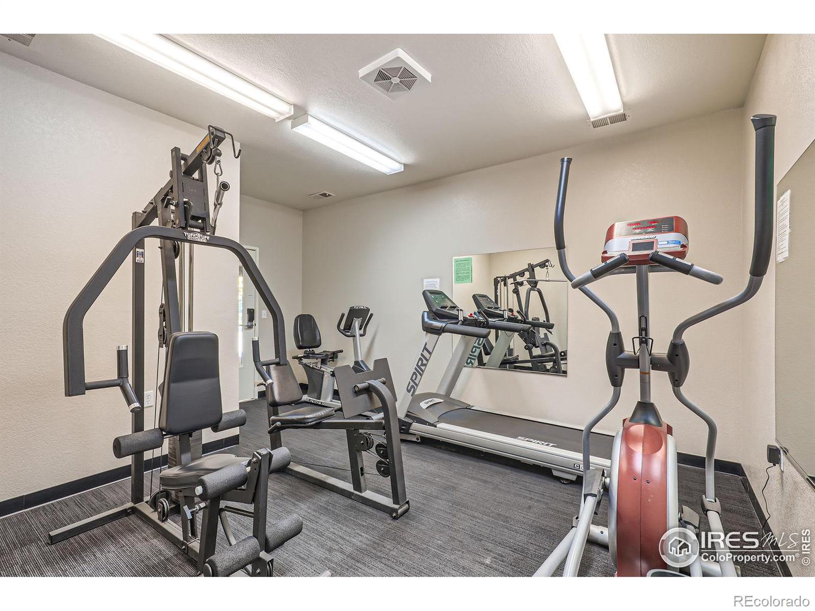 18234 Arizona Avenue #D, Aurora, CO 80017, 2 Bedrooms Bedrooms, ,2 BathroomsBathrooms,Residential,For Sale,Arizona,RECIR1019577