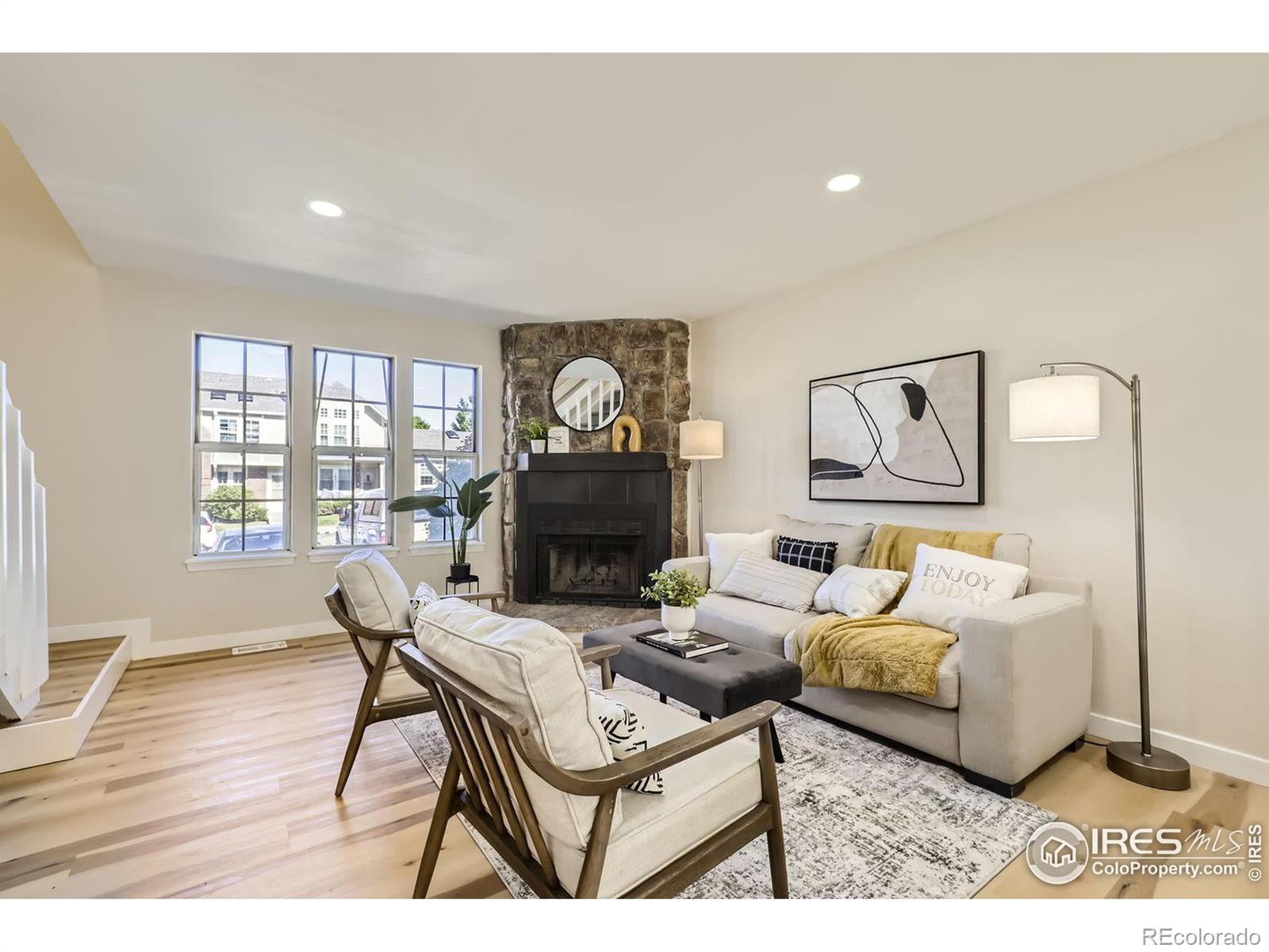 18234 Arizona Avenue #D, Aurora, CO 80017, 2 Bedrooms Bedrooms, ,2 BathroomsBathrooms,Residential,For Sale,Arizona,RECIR1019577