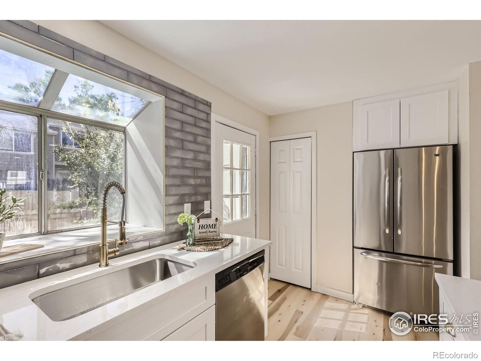 18234 Arizona Avenue #D, Aurora, CO 80017, 2 Bedrooms Bedrooms, ,2 BathroomsBathrooms,Residential,For Sale,Arizona,RECIR1019577