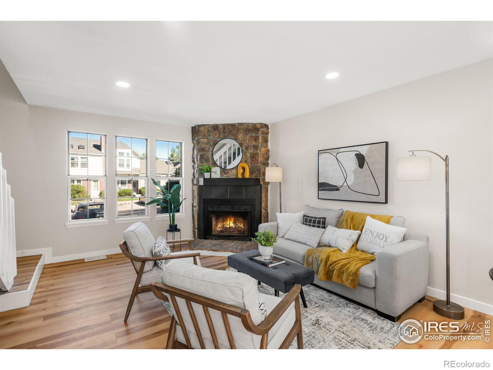 18234 Arizona Avenue #D, Aurora, CO 80017, 2 Bedrooms Bedrooms, ,2 BathroomsBathrooms,Residential,For Sale,Arizona,RECIR1019577
