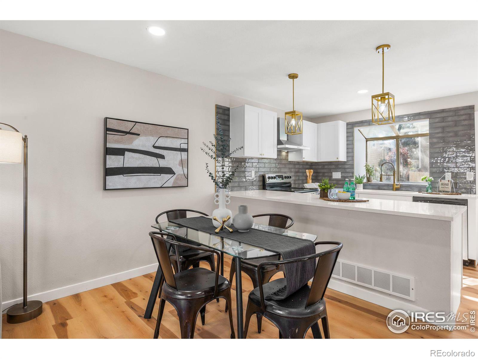 18234 Arizona Avenue #D, Aurora, CO 80017, 2 Bedrooms Bedrooms, ,2 BathroomsBathrooms,Residential,For Sale,Arizona,RECIR1019577