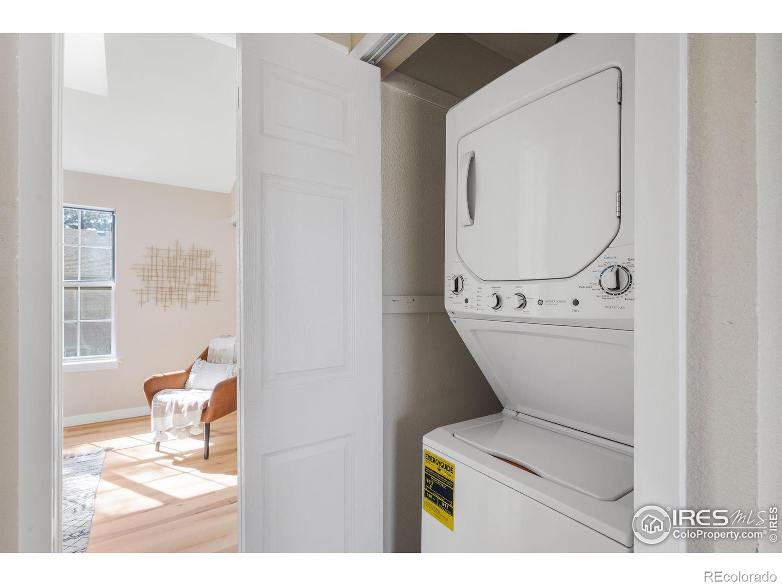 18234 Arizona Avenue #D, Aurora, CO 80017, 2 Bedrooms Bedrooms, ,2 BathroomsBathrooms,Residential,For Sale,Arizona,RECIR1019577