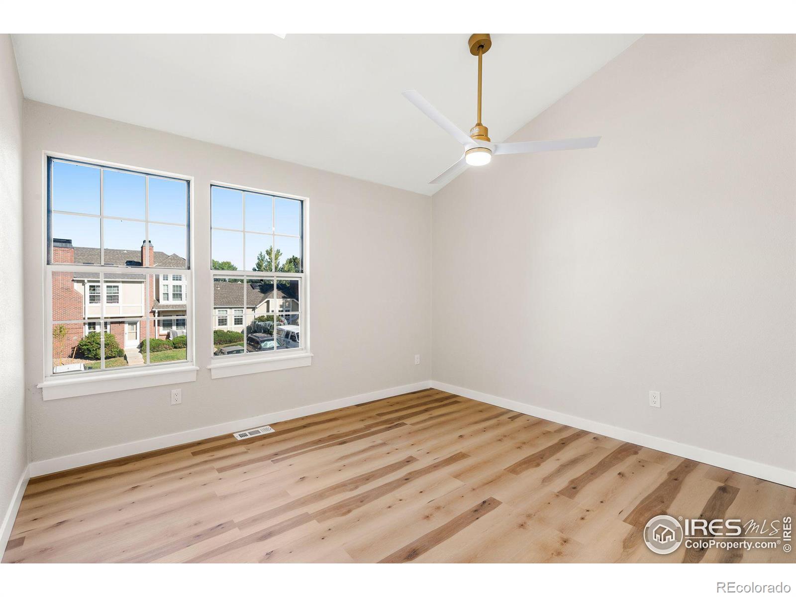 18234 Arizona Avenue #D, Aurora, CO 80017, 2 Bedrooms Bedrooms, ,2 BathroomsBathrooms,Residential,For Sale,Arizona,RECIR1019577