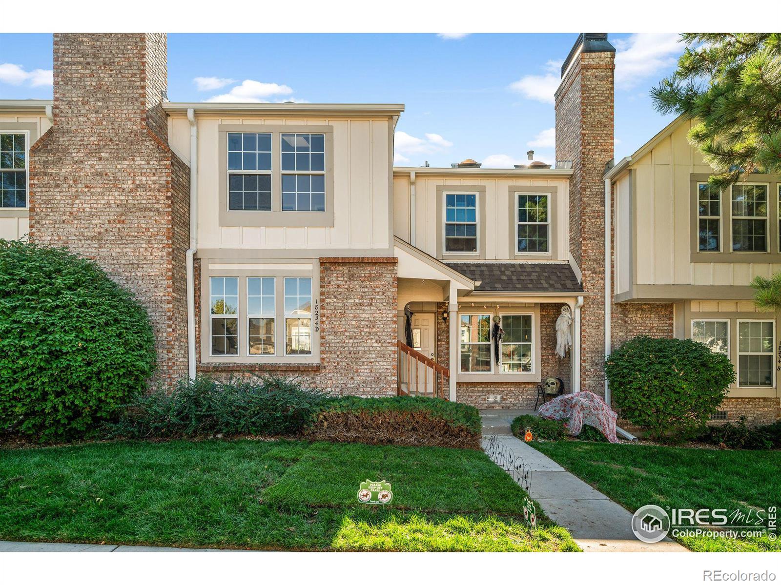18234 Arizona Avenue #D, Aurora, CO 80017, 2 Bedrooms Bedrooms, ,2 BathroomsBathrooms,Residential,For Sale,Arizona,RECIR1019577