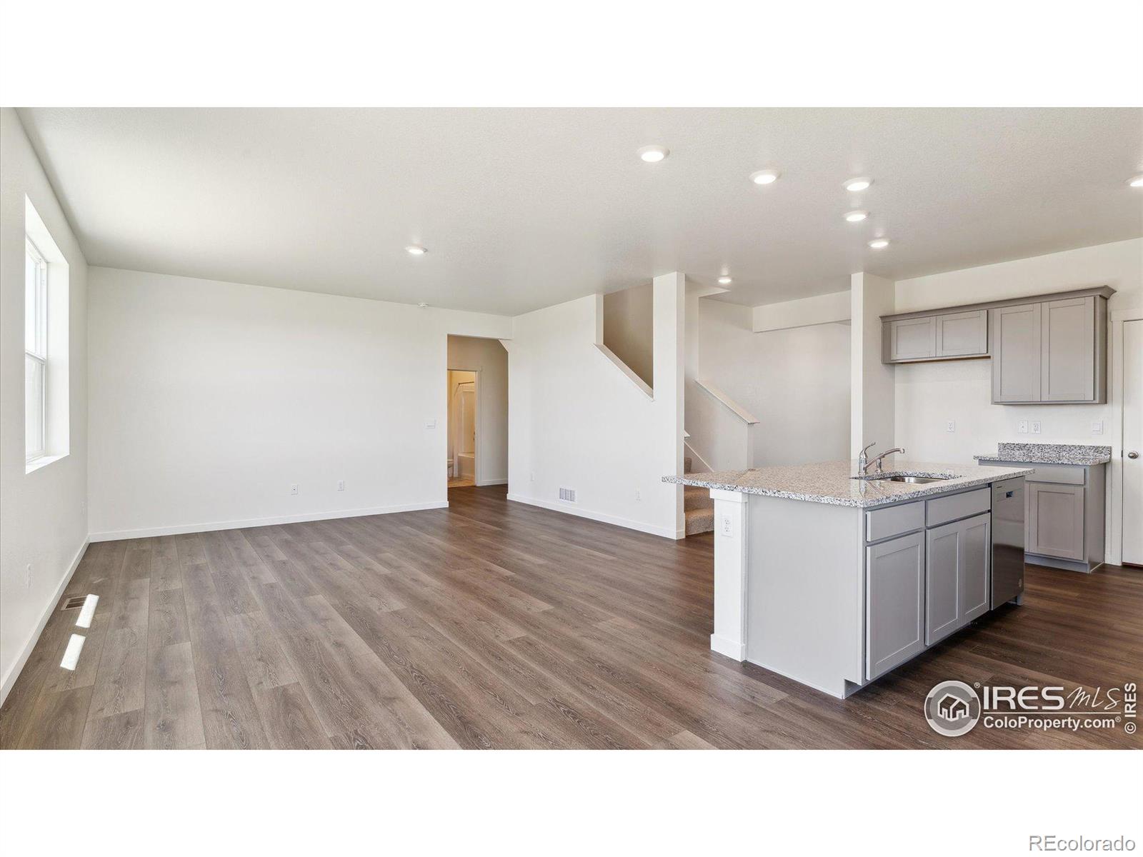 7300 27th St Ln, Greeley, CO 80634, 5 Bedrooms Bedrooms, ,3 BathroomsBathrooms,Residential,For Sale,27th,RECIR1019574