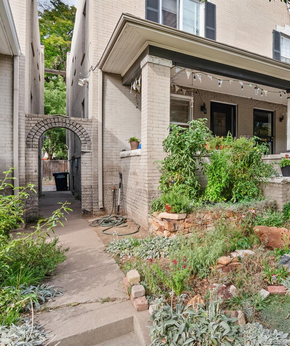 2225 14th Avenue, Denver, CO 80206, 2 Bedrooms Bedrooms, ,1 BathroomBathrooms,Residential,For Sale,14th,REC2261912