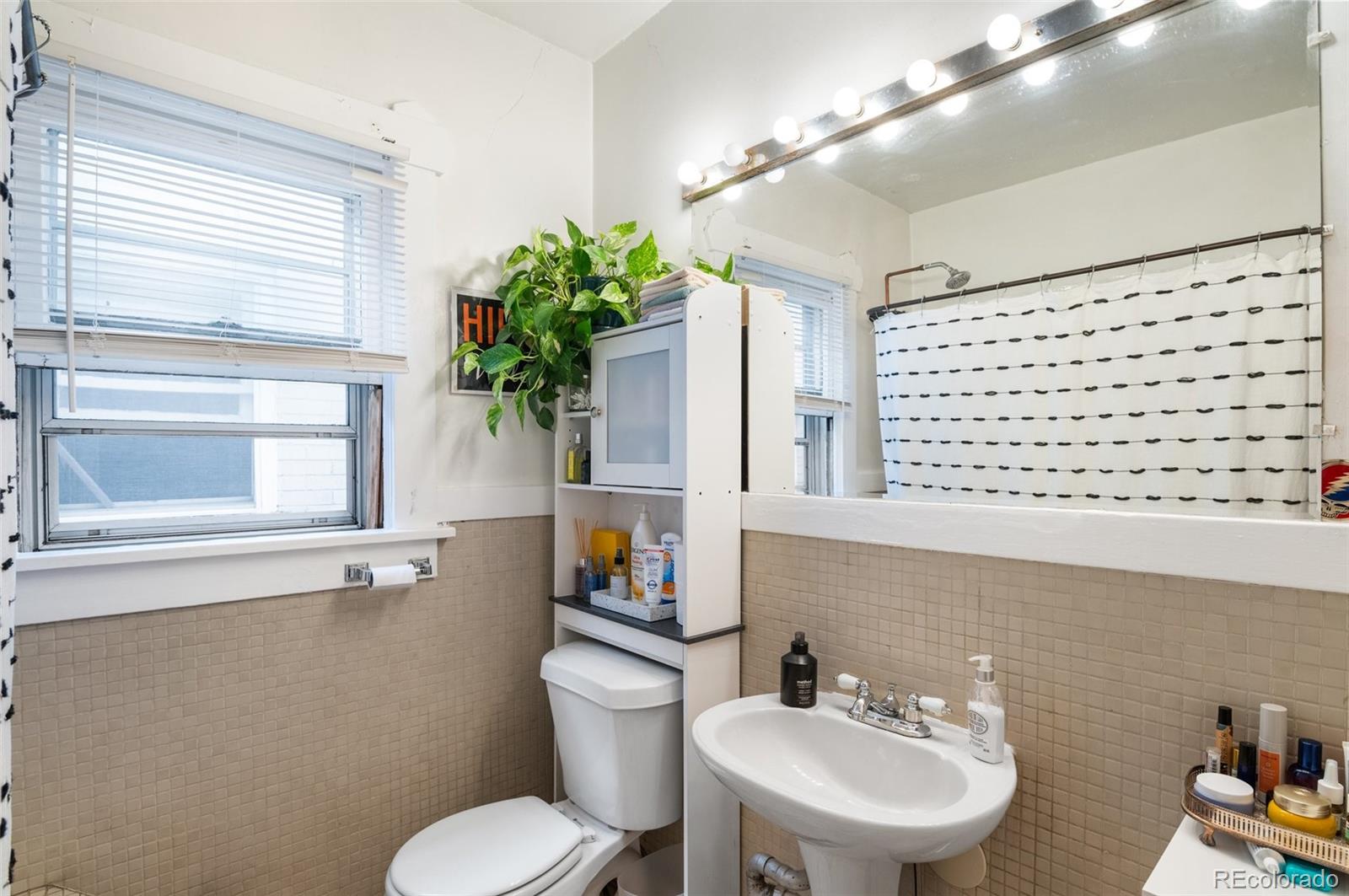 2225 14th Avenue, Denver, CO 80206, 2 Bedrooms Bedrooms, ,1 BathroomBathrooms,Residential,For Sale,14th,REC2261912