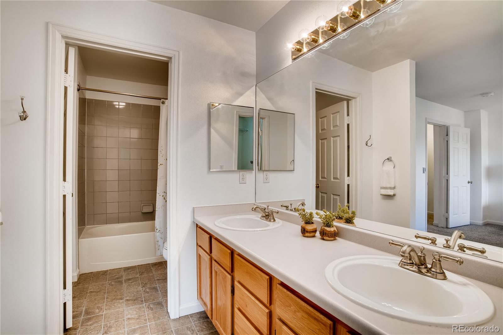 1330 Monaco Parkway #2, Denver, CO 80224, 2 Bedrooms Bedrooms, ,3 BathroomsBathrooms,Residential,For Sale,Ashley Court,Monaco,REC9210429