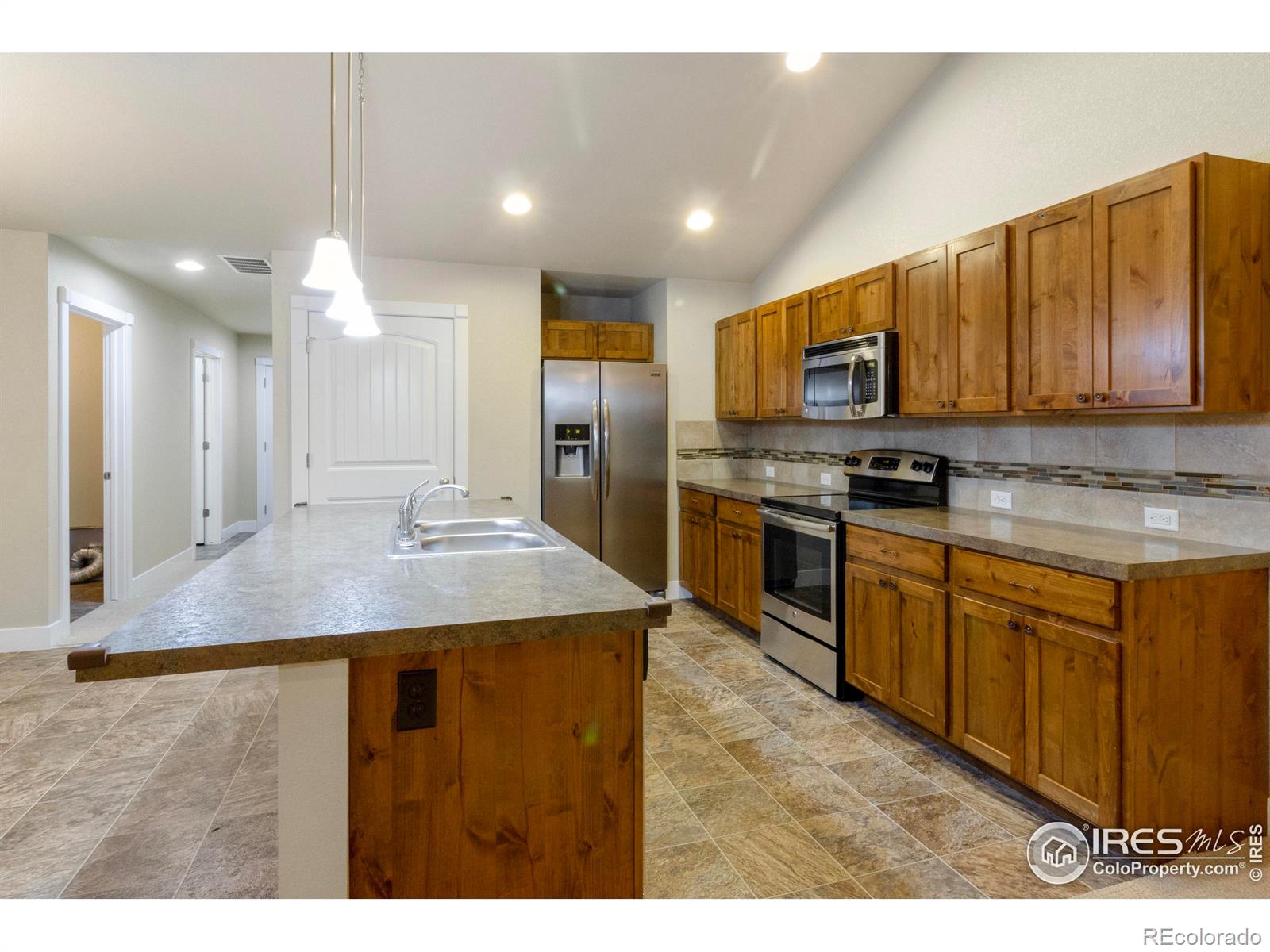 6544 18th Street, Greeley, CO 80634, 3 Bedrooms Bedrooms, ,2 BathroomsBathrooms,Residential,For Sale,18th,RECIR1019605