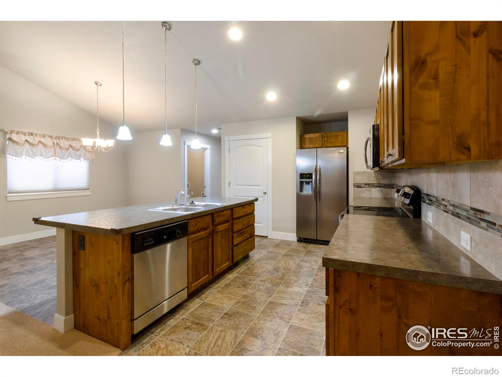 6544 18th Street, Greeley, CO 80634, 3 Bedrooms Bedrooms, ,2 BathroomsBathrooms,Residential,For Sale,18th,RECIR1019605