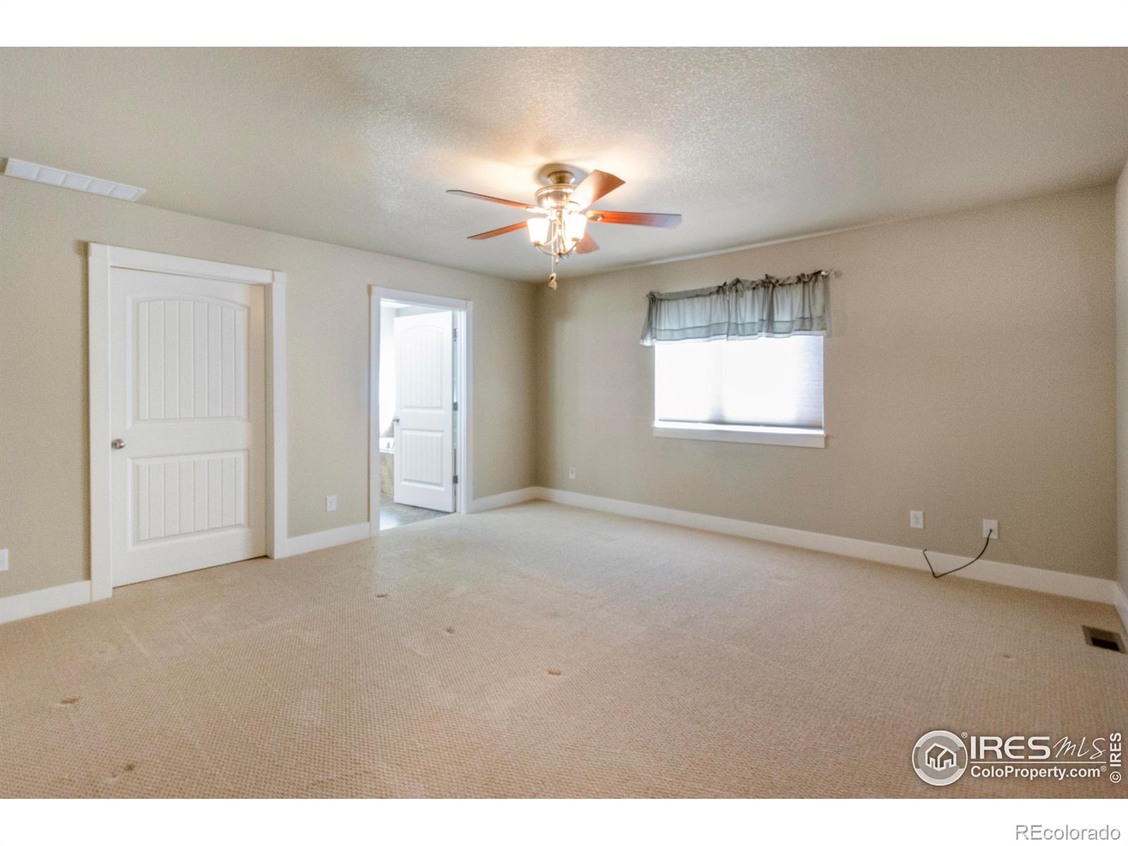 6544 18th Street, Greeley, CO 80634, 3 Bedrooms Bedrooms, ,2 BathroomsBathrooms,Residential,For Sale,18th,RECIR1019605