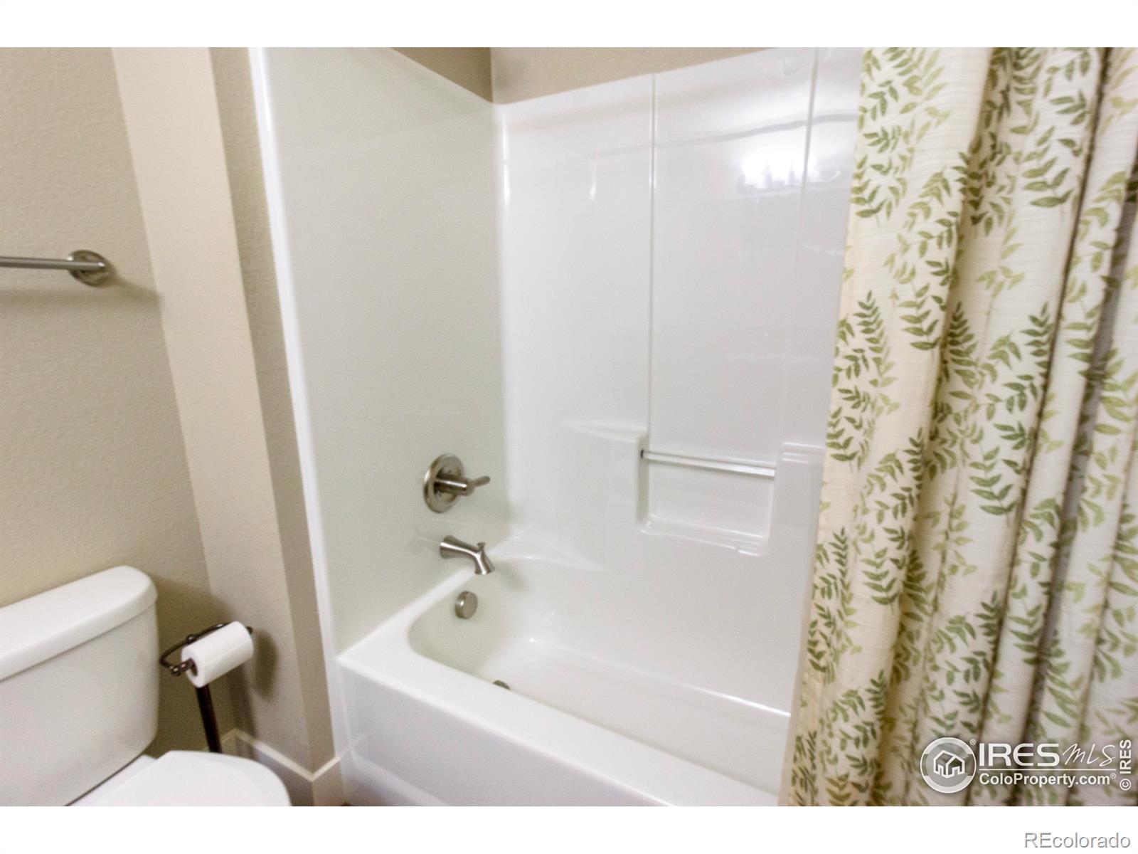 6544 18th Street, Greeley, CO 80634, 3 Bedrooms Bedrooms, ,2 BathroomsBathrooms,Residential,For Sale,18th,RECIR1019605
