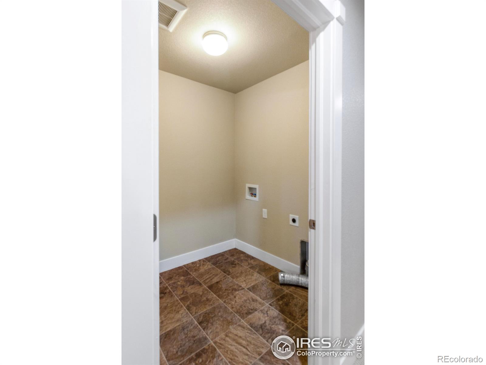 6544 18th Street, Greeley, CO 80634, 3 Bedrooms Bedrooms, ,2 BathroomsBathrooms,Residential,For Sale,18th,RECIR1019605