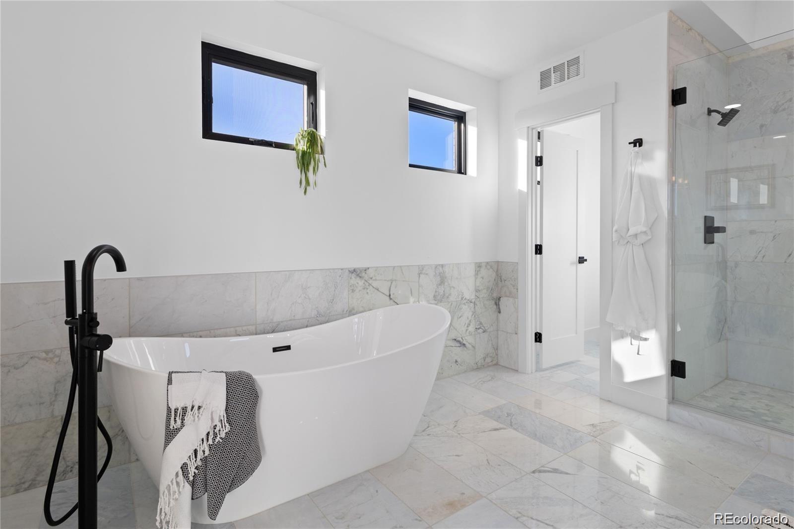 5049 W 32nd Avenue, Denver, CO 80212, 5 Bedrooms Bedrooms, ,5 BathroomsBathrooms,Residential,For Sale,32nd,REC4081655