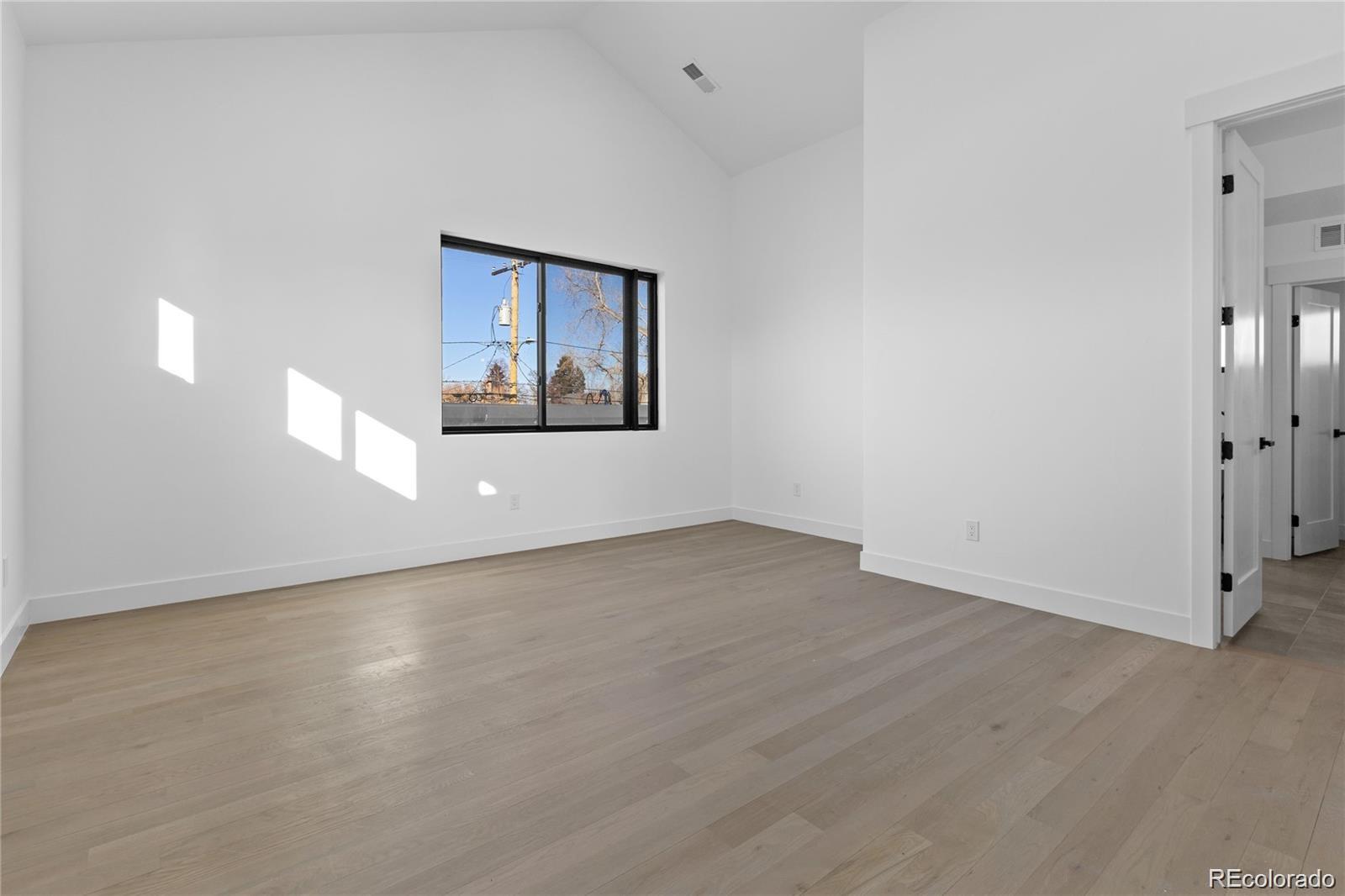 5049 W 32nd Avenue, Denver, CO 80212, 5 Bedrooms Bedrooms, ,5 BathroomsBathrooms,Residential,For Sale,32nd,REC4081655