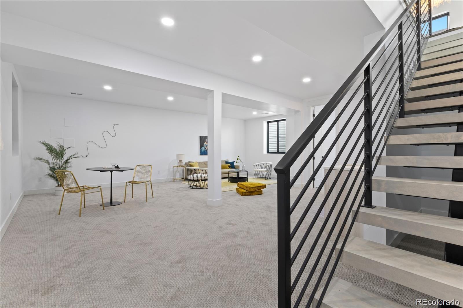 5049 W 32nd Avenue, Denver, CO 80212, 5 Bedrooms Bedrooms, ,5 BathroomsBathrooms,Residential,For Sale,32nd,REC4081655