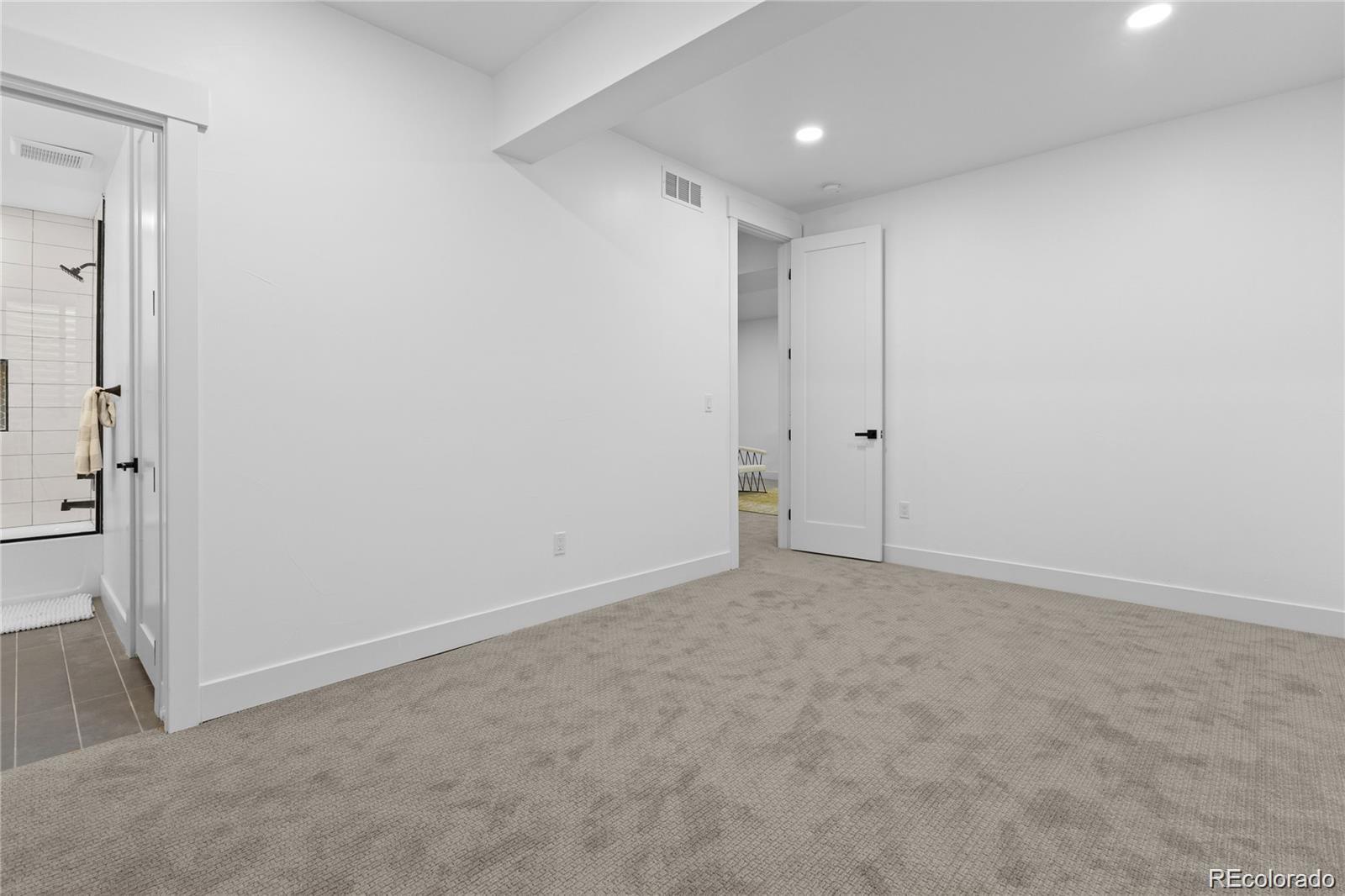 5049 W 32nd Avenue, Denver, CO 80212, 5 Bedrooms Bedrooms, ,5 BathroomsBathrooms,Residential,For Sale,32nd,REC4081655
