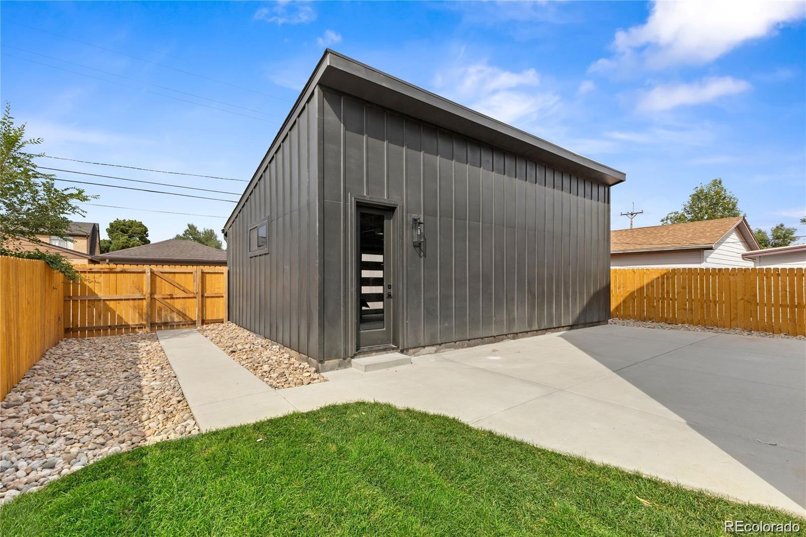 5049 W 32nd Avenue, Denver, CO 80212, 5 Bedrooms Bedrooms, ,5 BathroomsBathrooms,Residential,For Sale,32nd,REC4081655