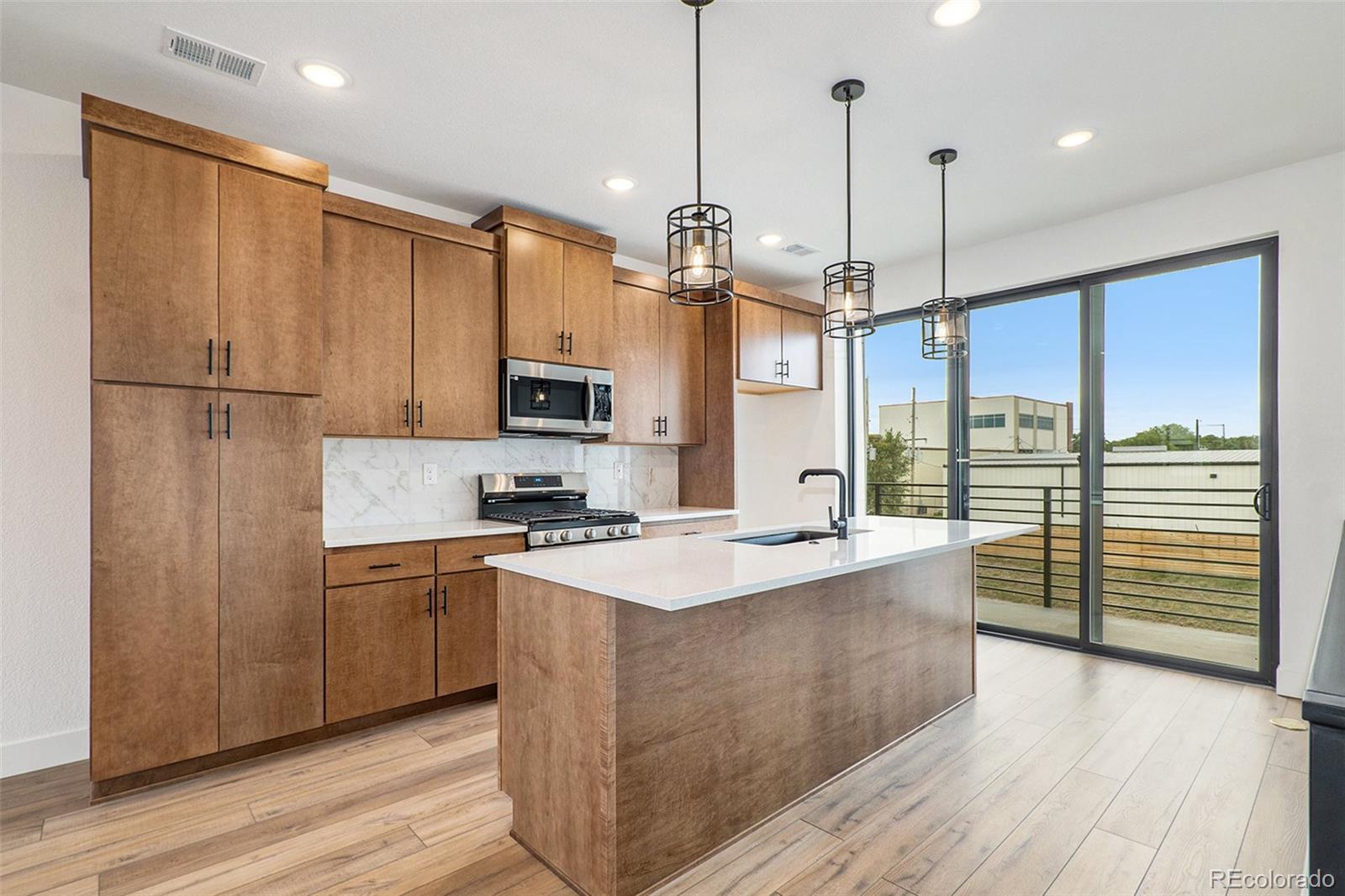 2044 Holly Street #5, Denver, CO 80222, 2 Bedrooms Bedrooms, ,4 BathroomsBathrooms,Residential,For Sale,Holly,REC6502915