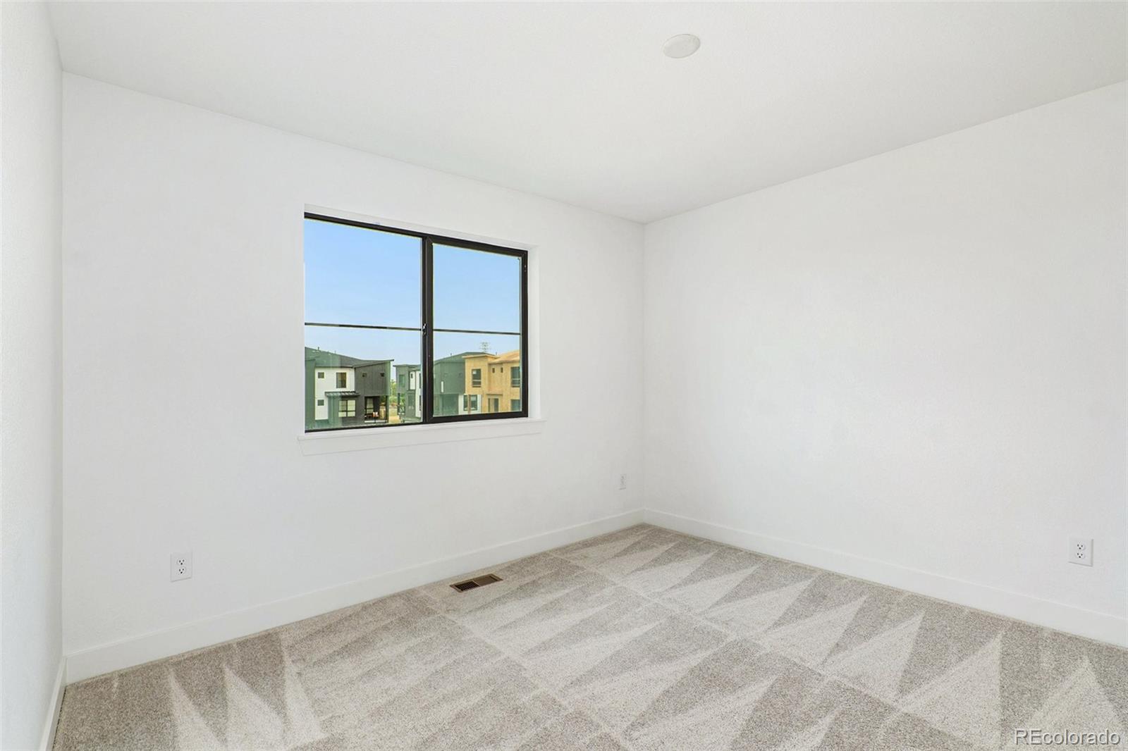 2044 Holly Street #5, Denver, CO 80222, 2 Bedrooms Bedrooms, ,4 BathroomsBathrooms,Residential,For Sale,Holly,REC6502915