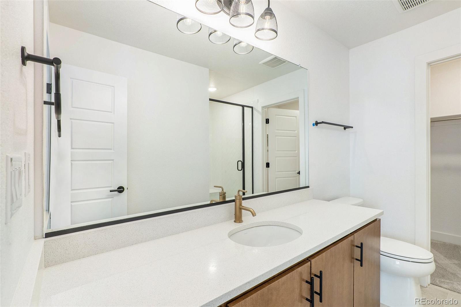 2044 Holly Street #5, Denver, CO 80222, 2 Bedrooms Bedrooms, ,4 BathroomsBathrooms,Residential,For Sale,Holly,REC6502915