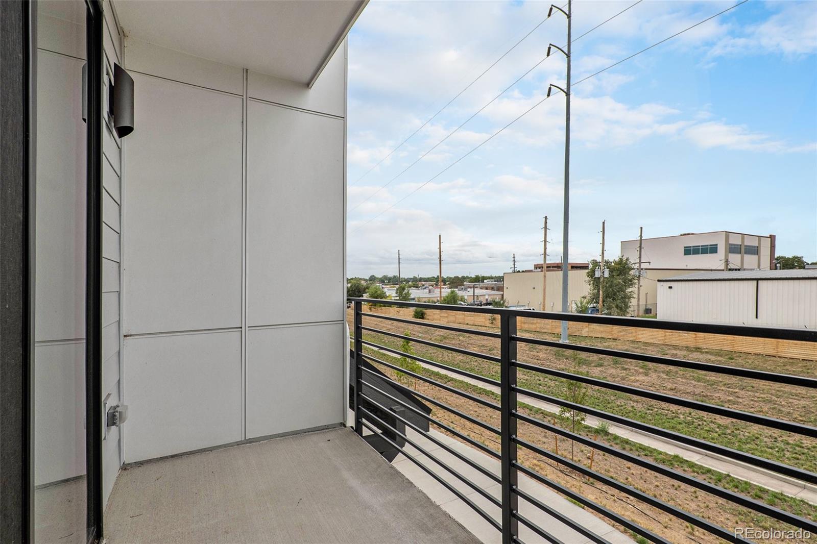 2044 Holly Street #5, Denver, CO 80222, 2 Bedrooms Bedrooms, ,4 BathroomsBathrooms,Residential,For Sale,Holly,REC6502915