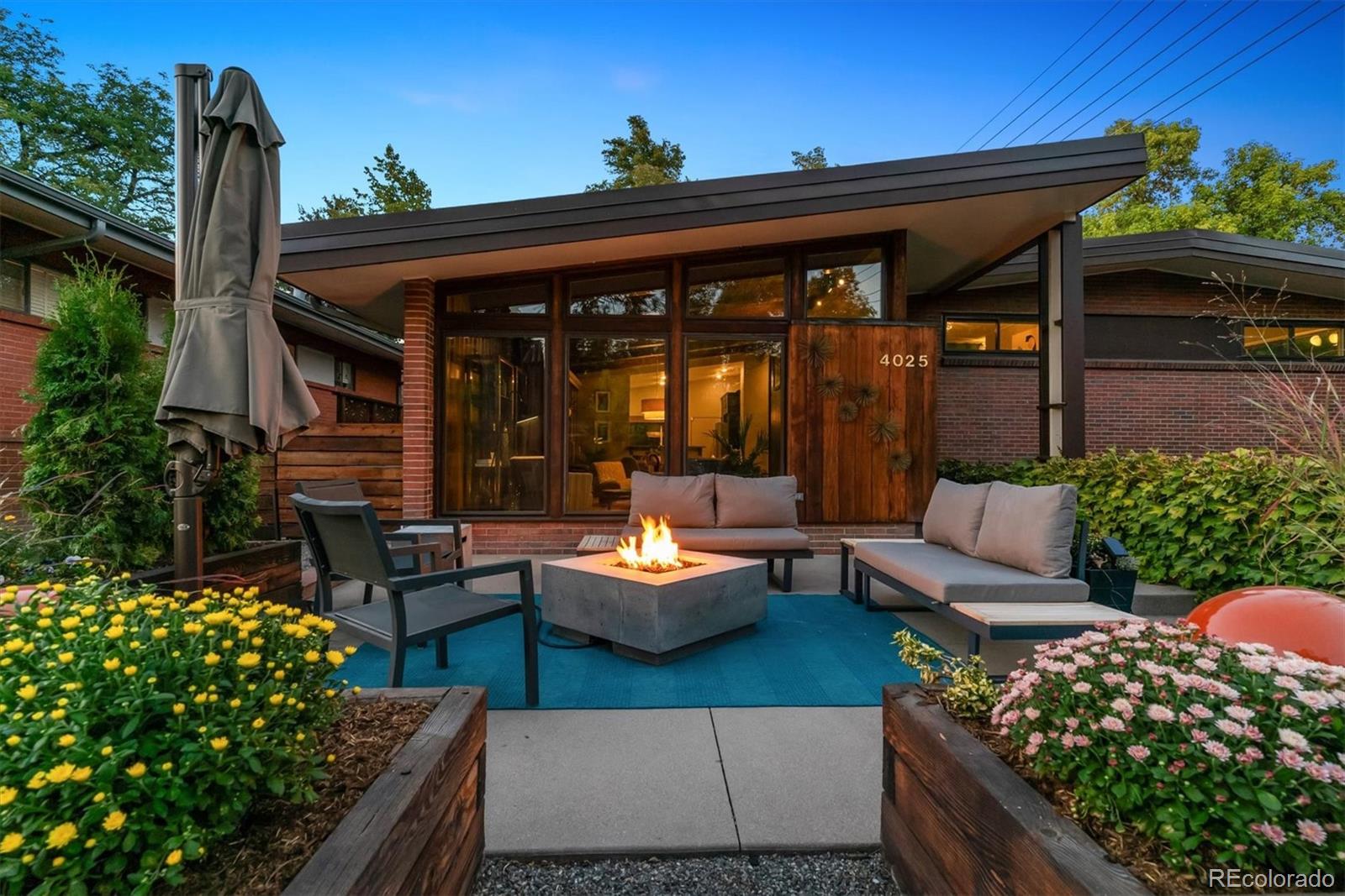 4025 Montview Boulevard, Denver, CO 80207, 3 Bedrooms Bedrooms, ,3 BathroomsBathrooms,Residential,For Sale,Montview,REC5773157