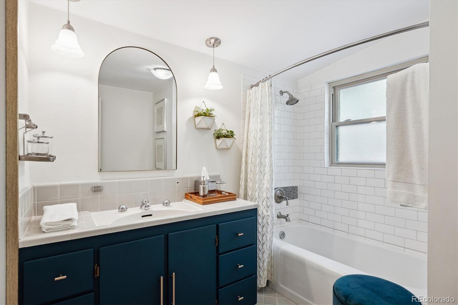 4025 Montview Boulevard, Denver, CO 80207, 3 Bedrooms Bedrooms, ,3 BathroomsBathrooms,Residential,For Sale,Montview,REC5773157