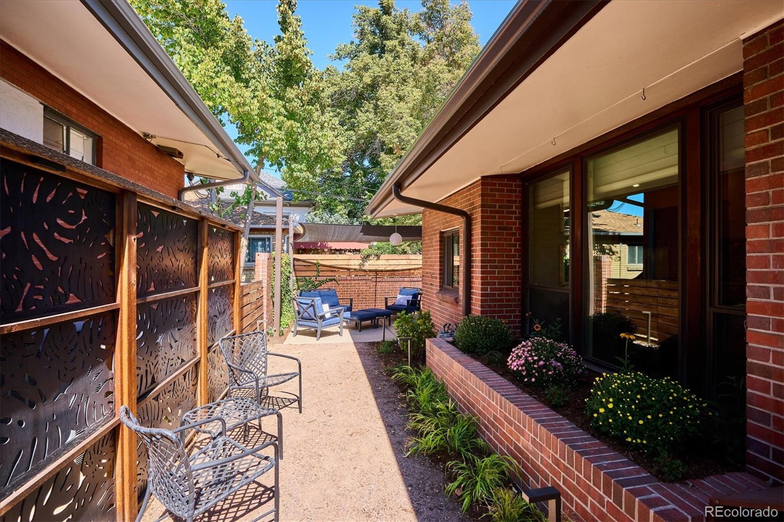 4025 Montview Boulevard, Denver, CO 80207, 3 Bedrooms Bedrooms, ,3 BathroomsBathrooms,Residential,For Sale,Montview,REC5773157