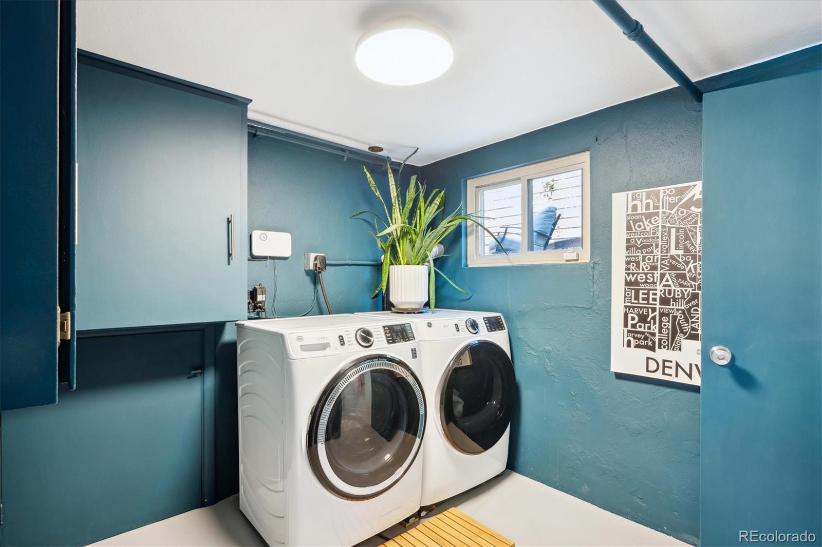 4025 Montview Boulevard, Denver, CO 80207, 3 Bedrooms Bedrooms, ,3 BathroomsBathrooms,Residential,For Sale,Montview,REC5773157