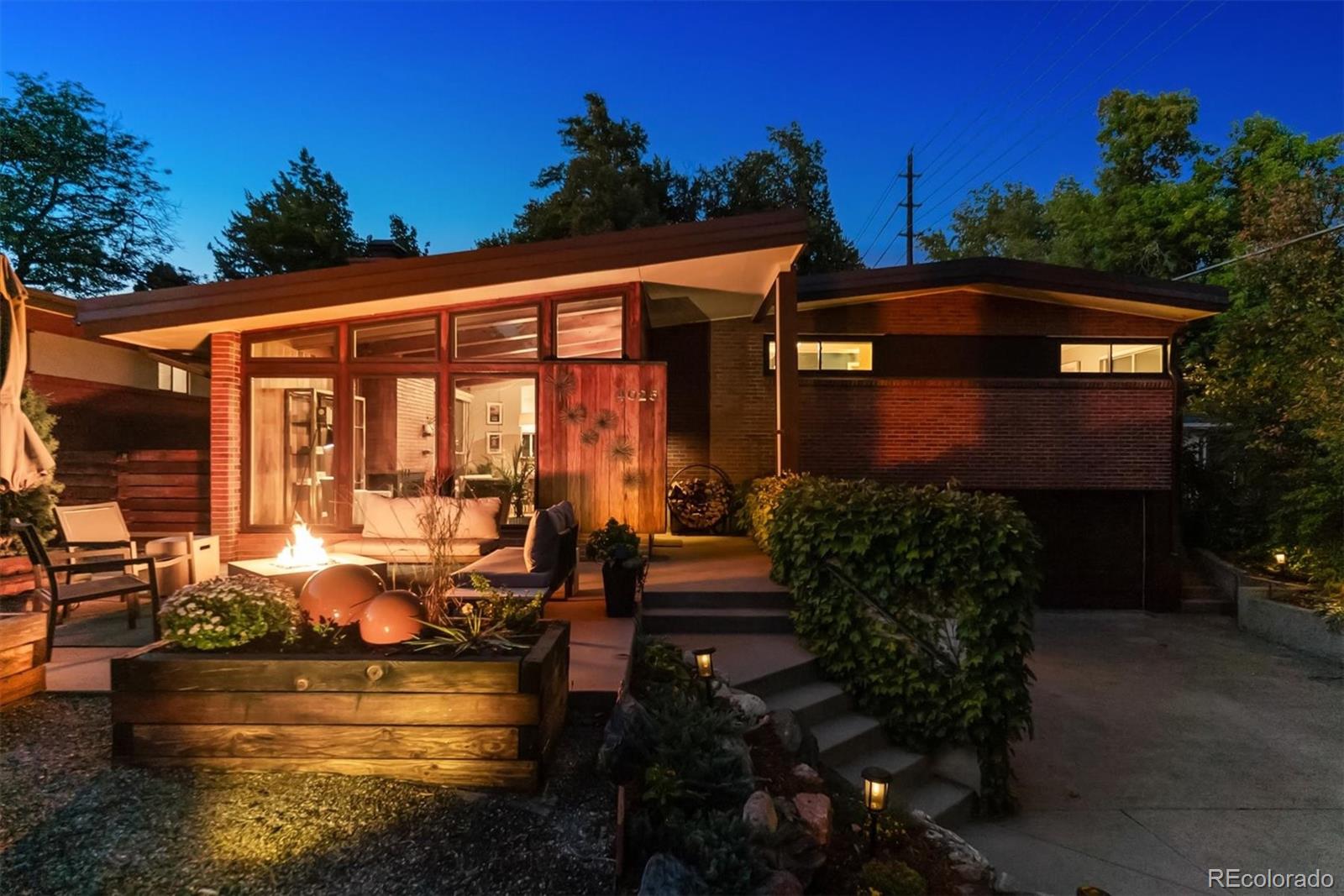 4025 Montview Boulevard, Denver, CO 80207, 3 Bedrooms Bedrooms, ,3 BathroomsBathrooms,Residential,For Sale,Montview,REC5773157