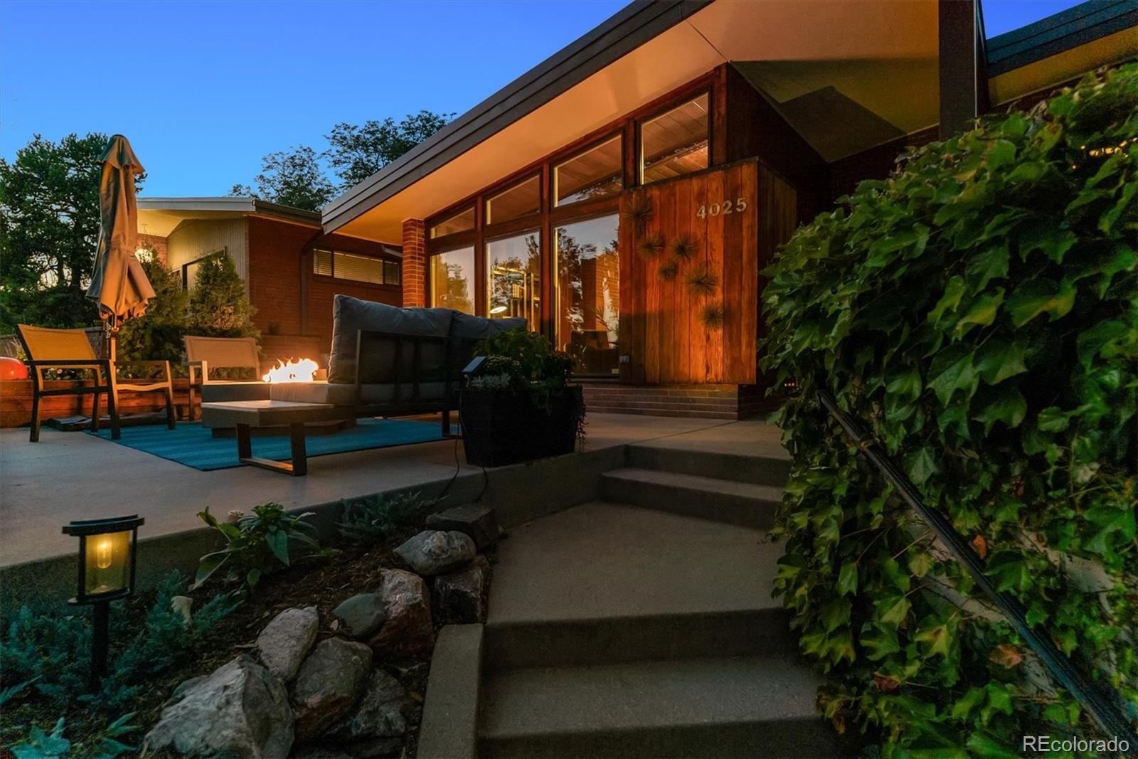 4025 Montview Boulevard, Denver, CO 80207, 3 Bedrooms Bedrooms, ,3 BathroomsBathrooms,Residential,For Sale,Montview,REC5773157