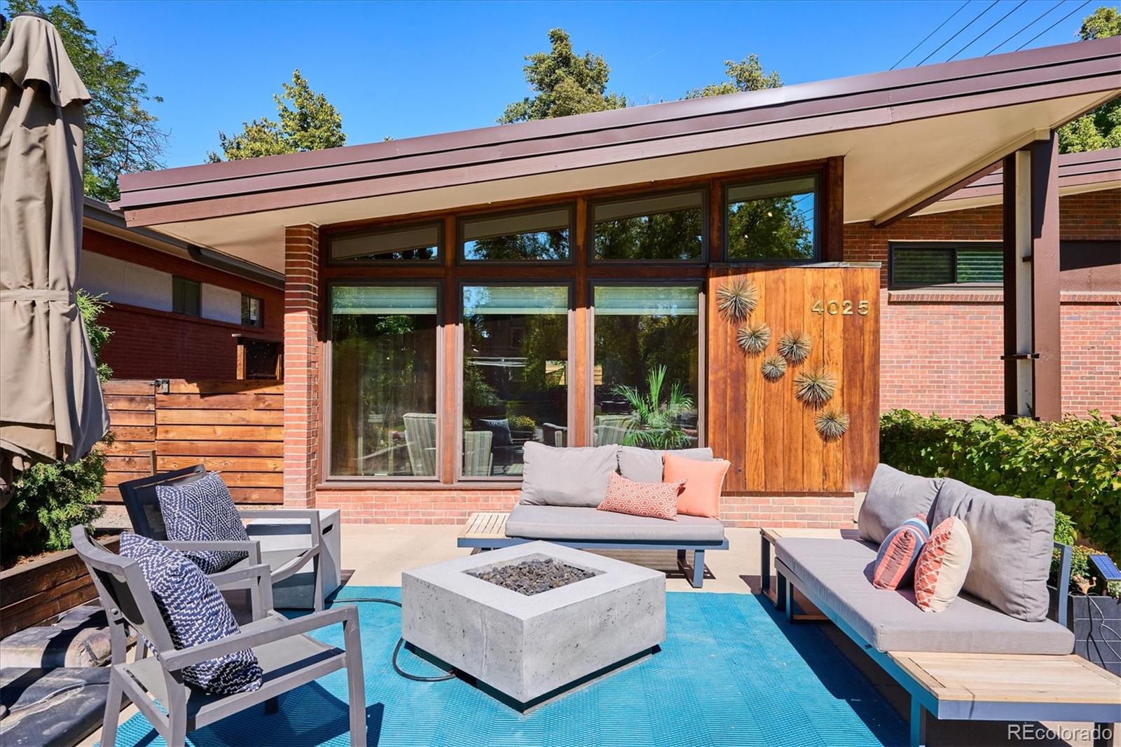 4025 Montview Boulevard, Denver, CO 80207, 3 Bedrooms Bedrooms, ,3 BathroomsBathrooms,Residential,For Sale,Montview,REC5773157