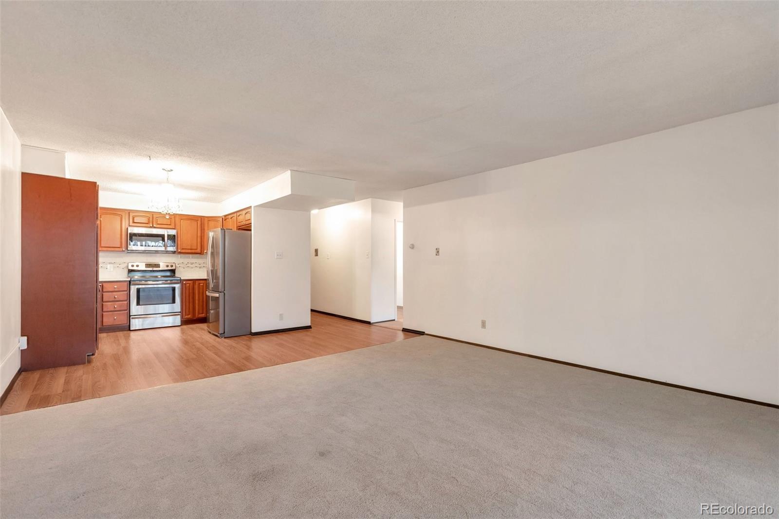 9315 Center Avenue #4B, Denver, CO 80247, 2 Bedrooms Bedrooms, ,2 BathroomsBathrooms,Rental,For Rent,Windsor Garadens,Center,REC2115616