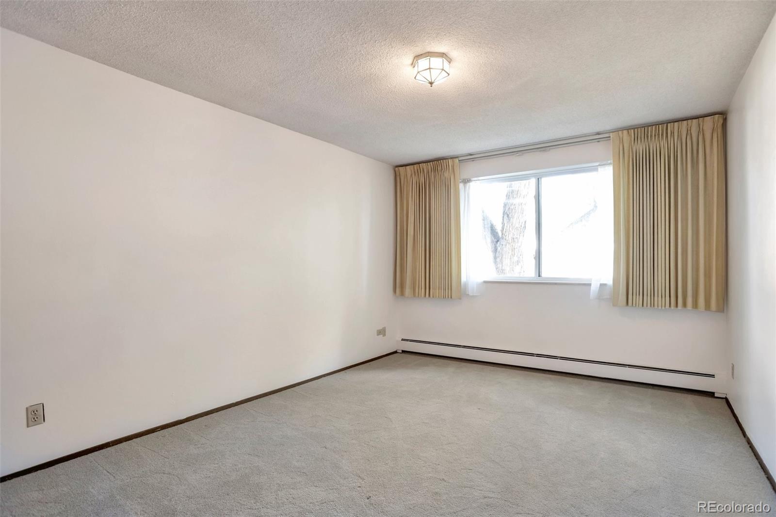 9315 Center Avenue #4B, Denver, CO 80247, 2 Bedrooms Bedrooms, ,2 BathroomsBathrooms,Rental,For Rent,Windsor Garadens,Center,REC2115616