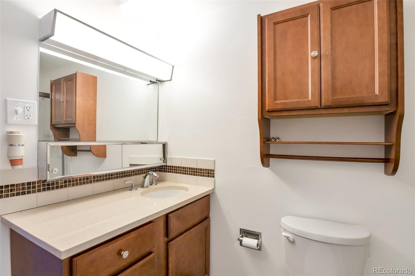 9315 Center Avenue #4B, Denver, CO 80247, 2 Bedrooms Bedrooms, ,2 BathroomsBathrooms,Rental,For Rent,Windsor Garadens,Center,REC2115616