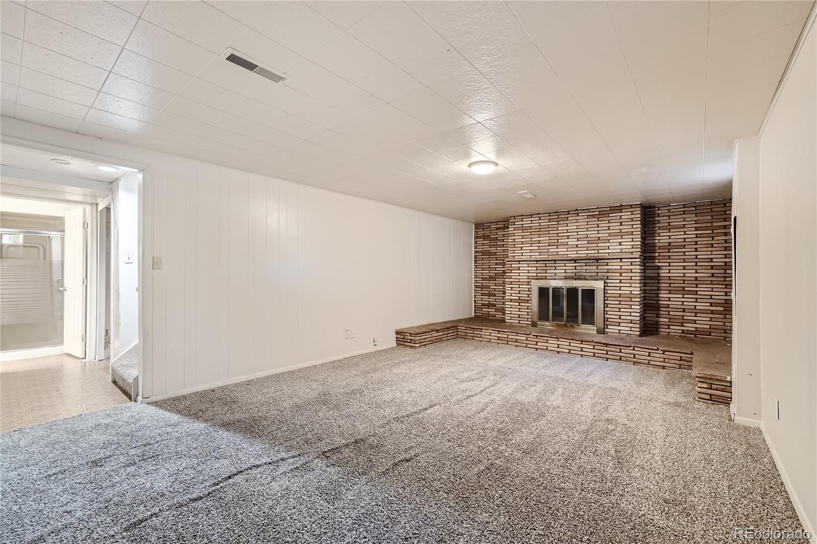 752 Union Boulevard, Lakewood, CO 80228, 5 Bedrooms Bedrooms, ,3 BathroomsBathrooms,Residential,For Sale,Union,REC9472595