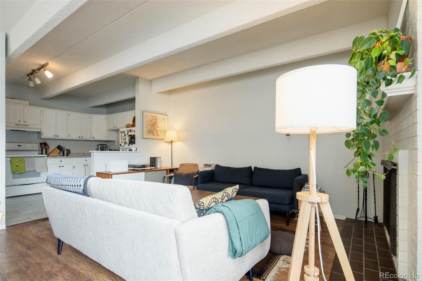 555 10th Avenue #108, Denver, CO 80203, 2 Bedrooms Bedrooms, ,2 BathroomsBathrooms,Rental,For Rent,Dorchester Condominium,10th,REC8031702