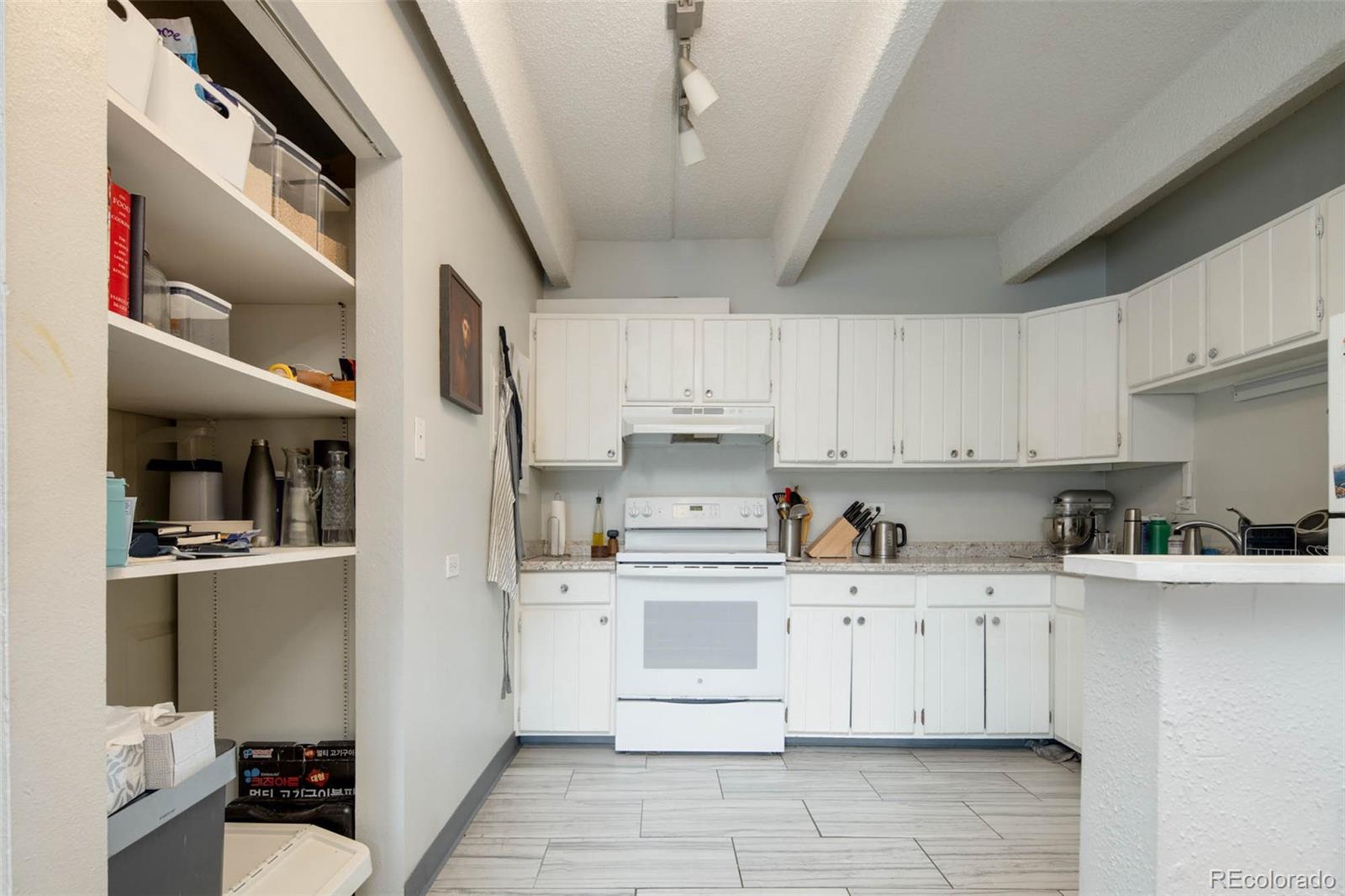 555 10th Avenue #108, Denver, CO 80203, 2 Bedrooms Bedrooms, ,2 BathroomsBathrooms,Rental,For Rent,Dorchester Condominium,10th,REC8031702