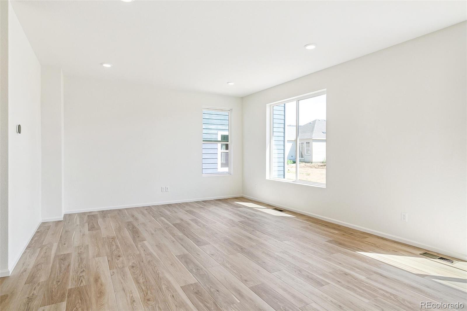 9290 Bahama Court, Commerce City, CO 80022, 3 Bedrooms Bedrooms, ,3 BathroomsBathrooms,Residential,For Sale,Bahama,REC2655270