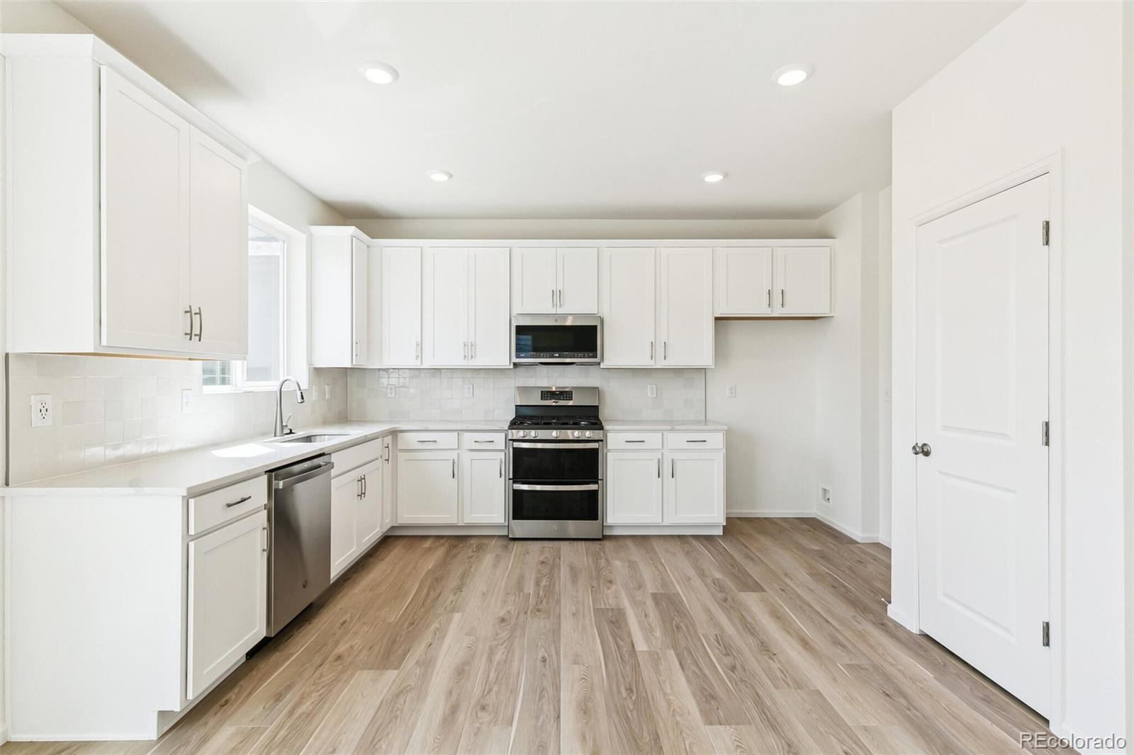 9290 Bahama Court, Commerce City, CO 80022, 3 Bedrooms Bedrooms, ,3 BathroomsBathrooms,Residential,For Sale,Bahama,REC2655270