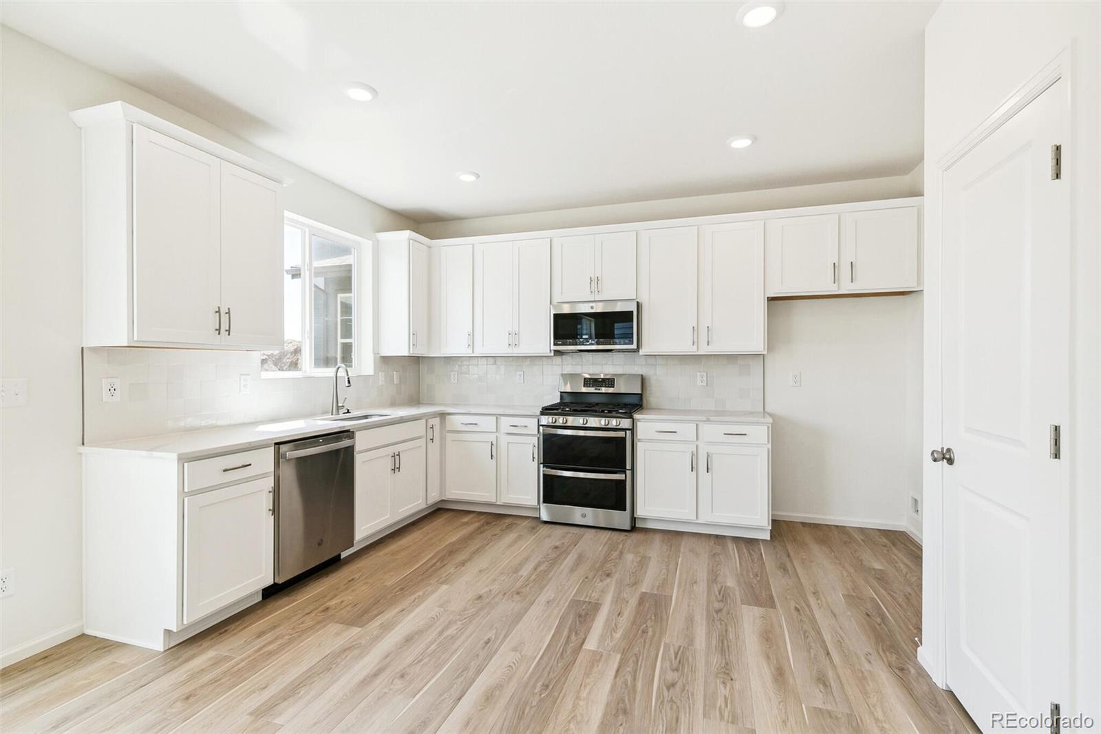 9290 Bahama Court, Commerce City, CO 80022, 3 Bedrooms Bedrooms, ,3 BathroomsBathrooms,Residential,For Sale,Bahama,REC2655270