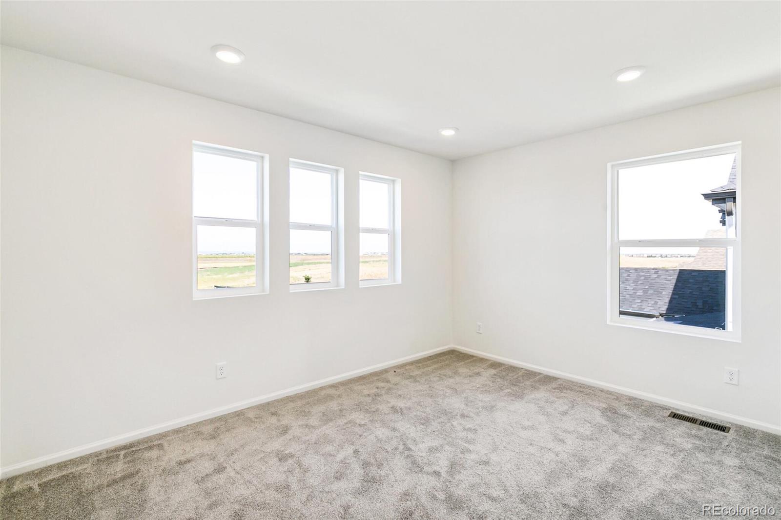 9290 Bahama Court, Commerce City, CO 80022, 3 Bedrooms Bedrooms, ,3 BathroomsBathrooms,Residential,For Sale,Bahama,REC2655270